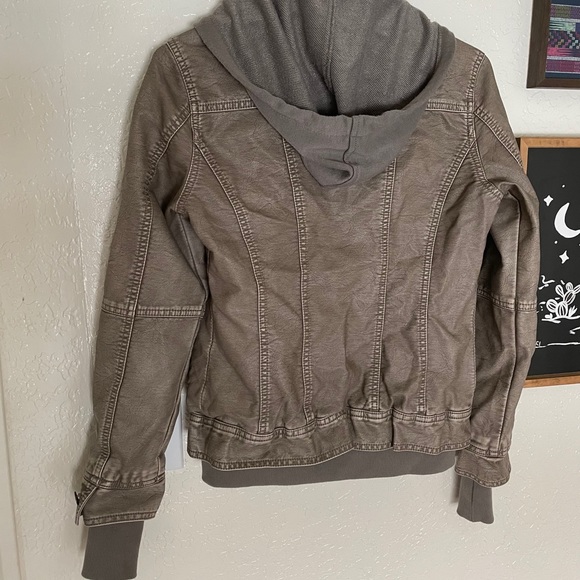 Faux leather jacket - Picture 4 of 4